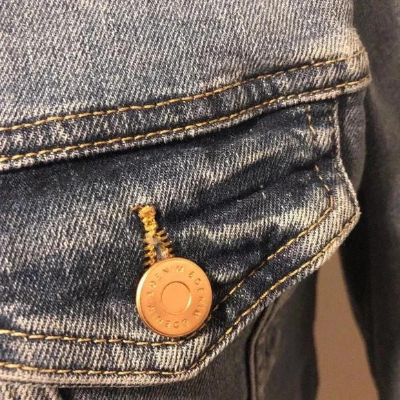 H&M Light Wash Denim Jacket - Picture 4 of 6